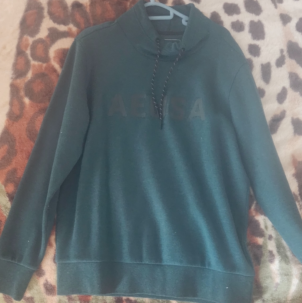 American eagle sweater